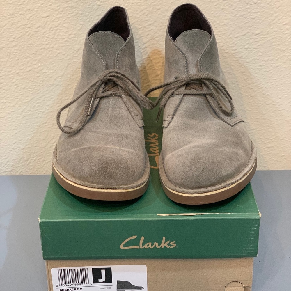 Clarks Bushacre 2 Grey Suede Chukka Boot SZ 10